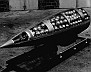 Eine Streubombe, ca. 1943, mit M134-Submunitionen bestückt. Sie enthielten das Nervengift Sarin